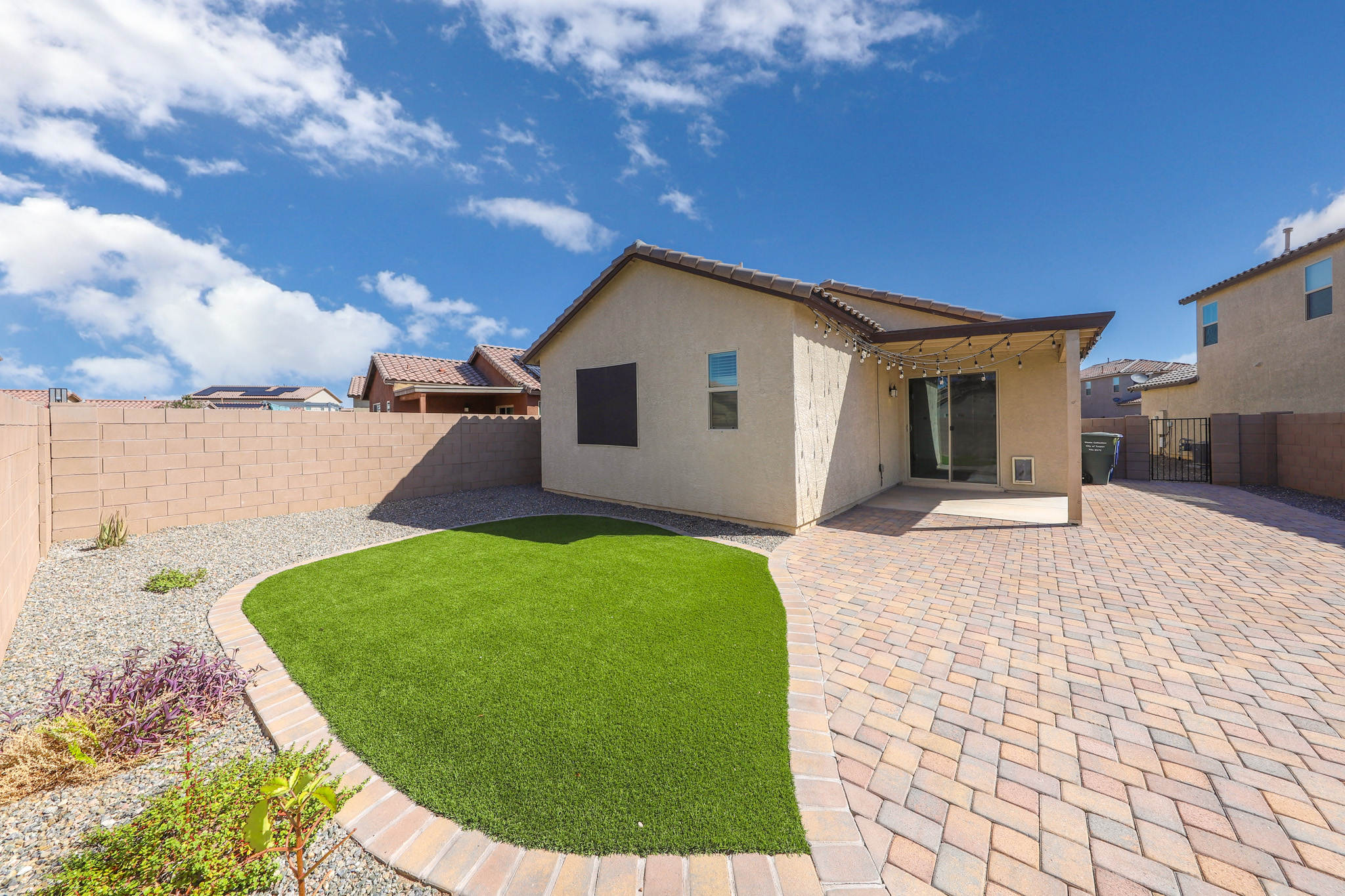4466 South Sunrise Bluff Way