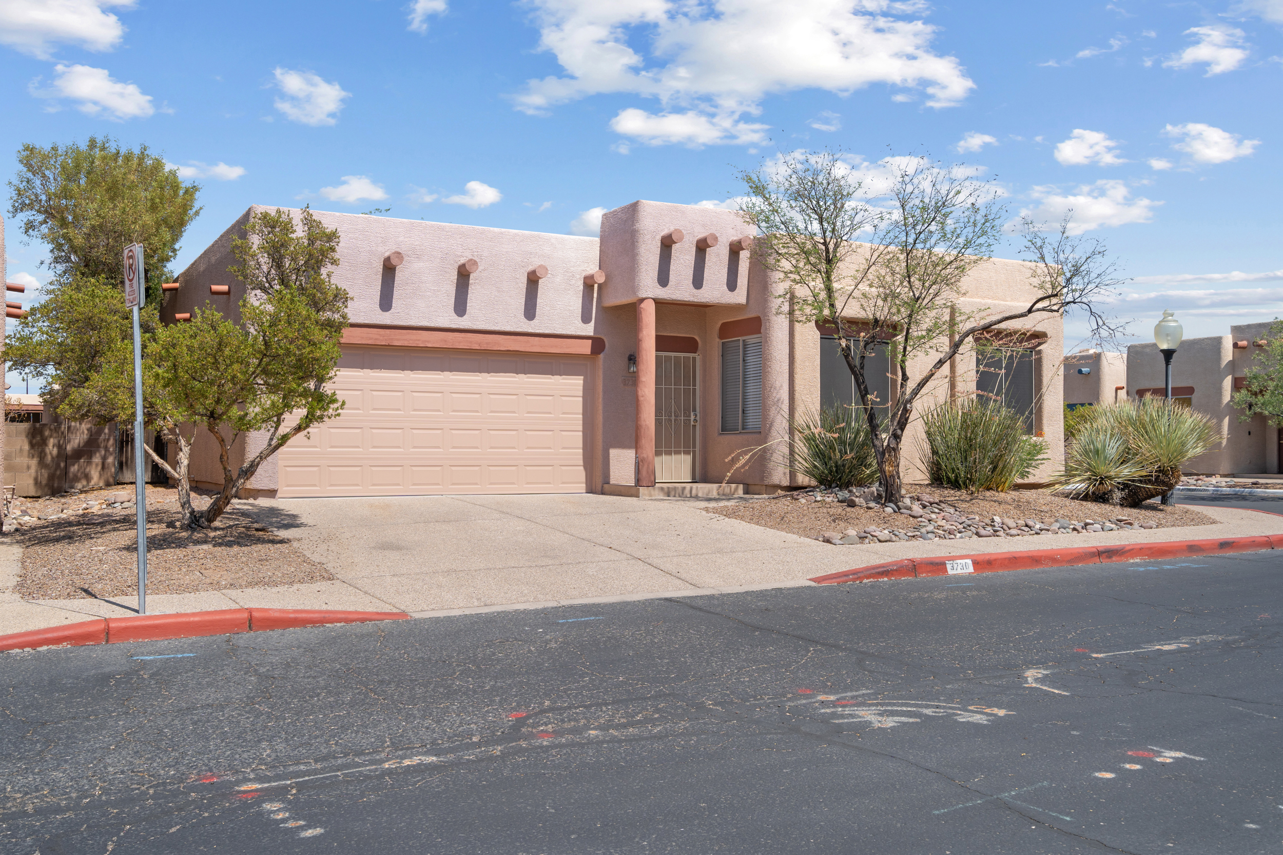 Bay Horse Loop-3730 N