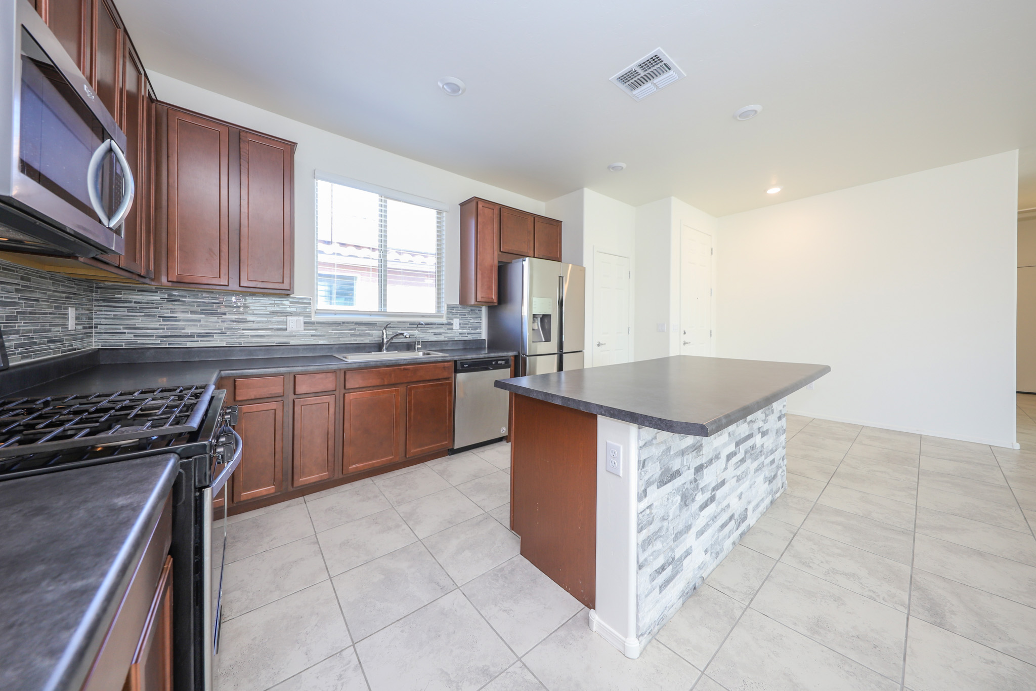 4466 South Sunrise Bluff Way