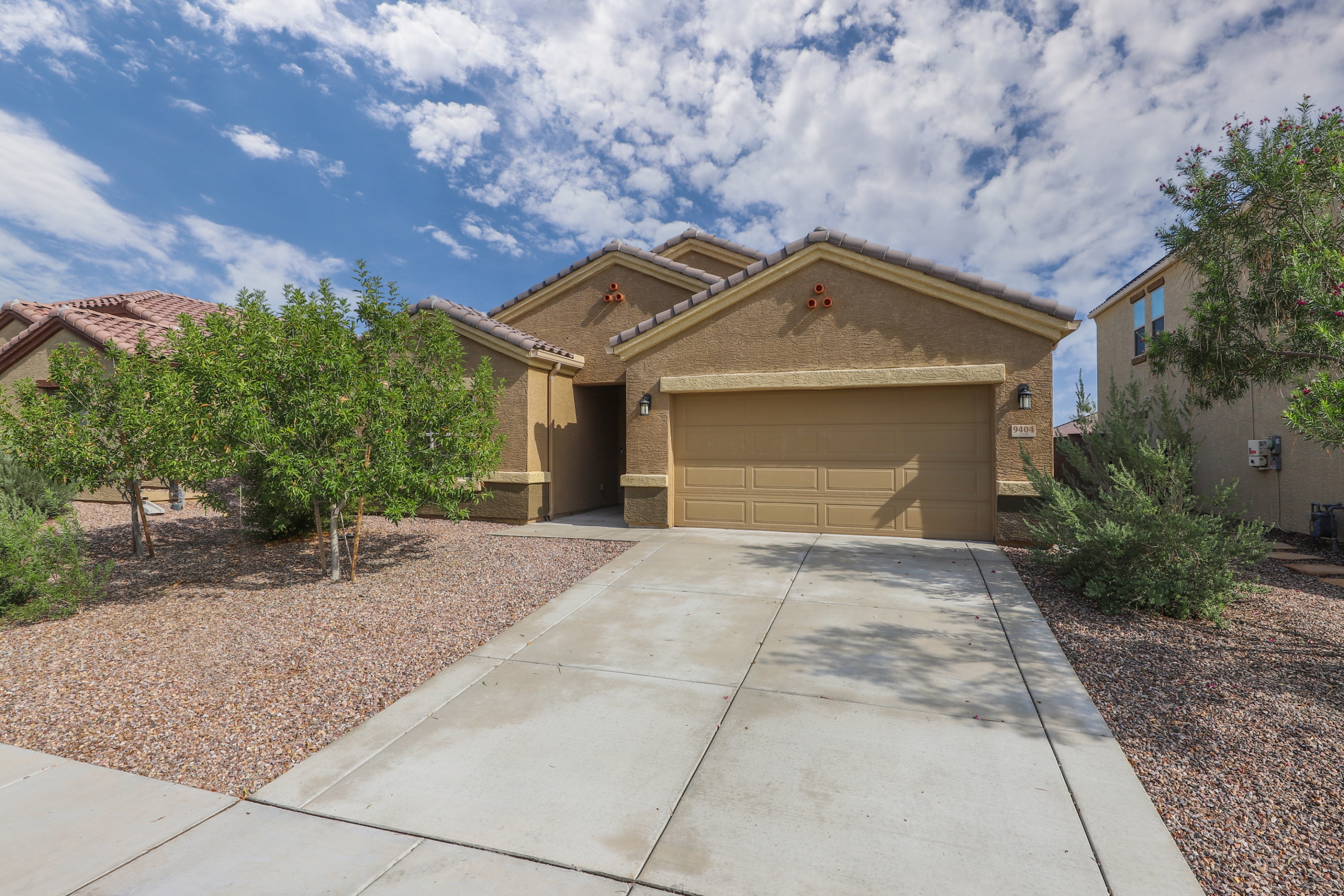 9404 W Gambel Oak